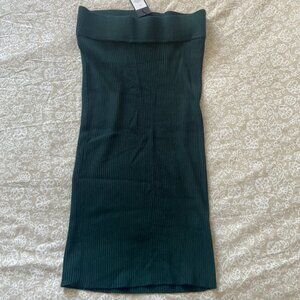 Dynamite Forest Green Knit skirt - M